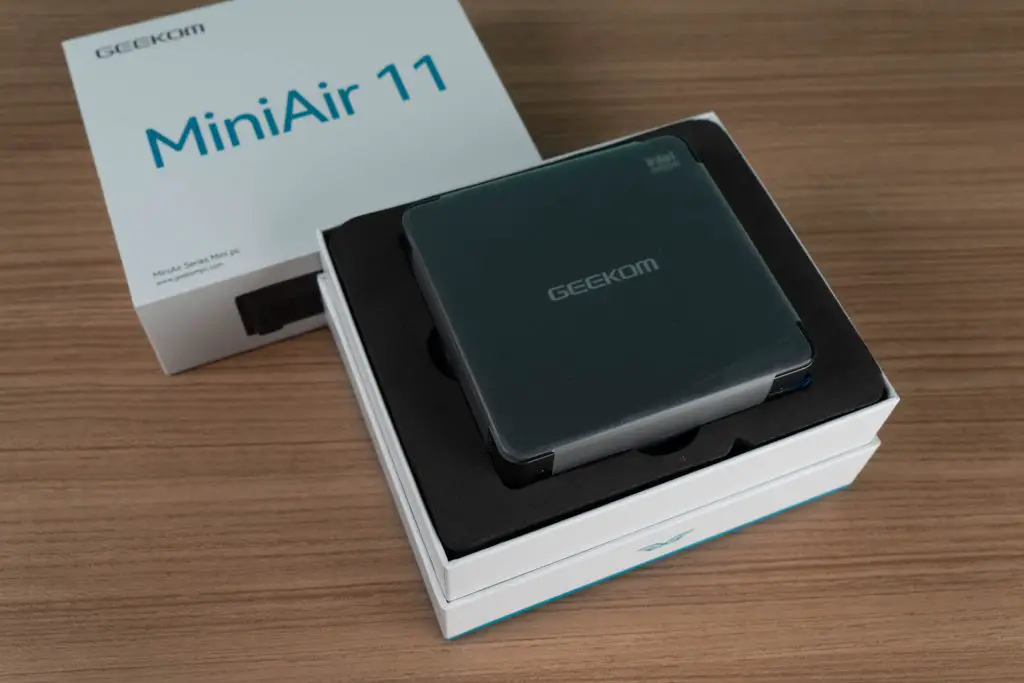 GEEKOM MiniAir 11 04