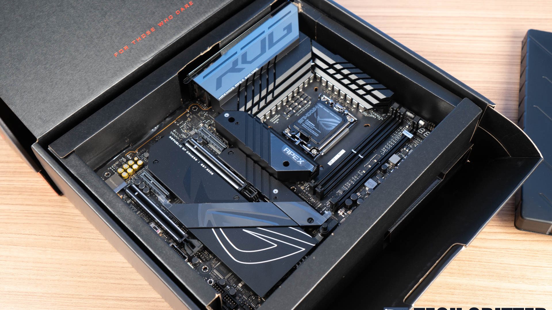 ROG Maximus Z790 Apex Encore 04