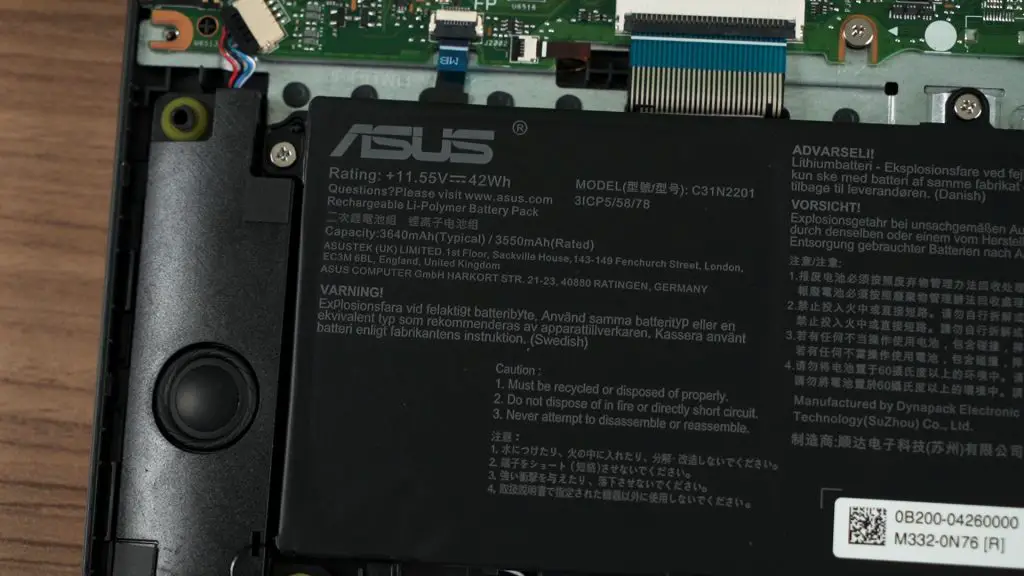 ASUS Vivobook 16 M1605