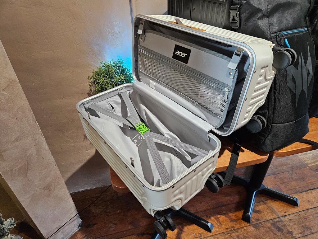 Acer Melbourne Luggage