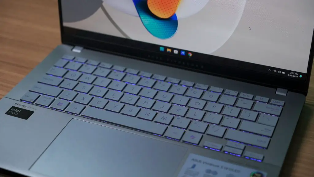 ASUS Vivobook S 14 S5406 Vivobook S 16 S5606 review 15