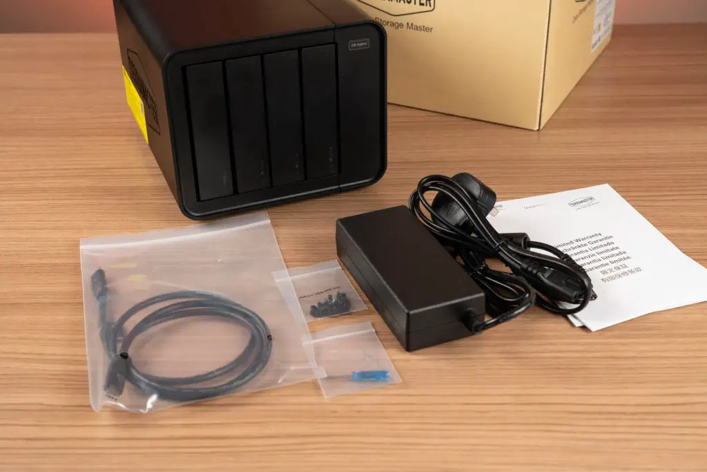 TerraMaster D8 Hybrid 03