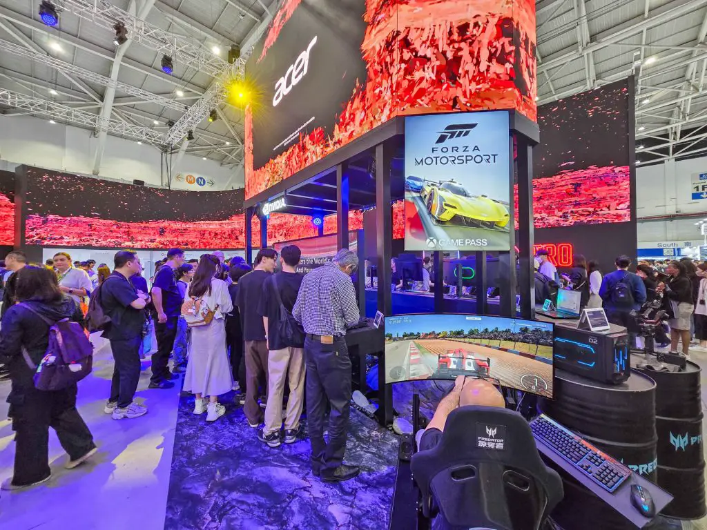 Acer Glassless 3D Displays, AI-Powered Productivity, and Monstrous Monitors 16