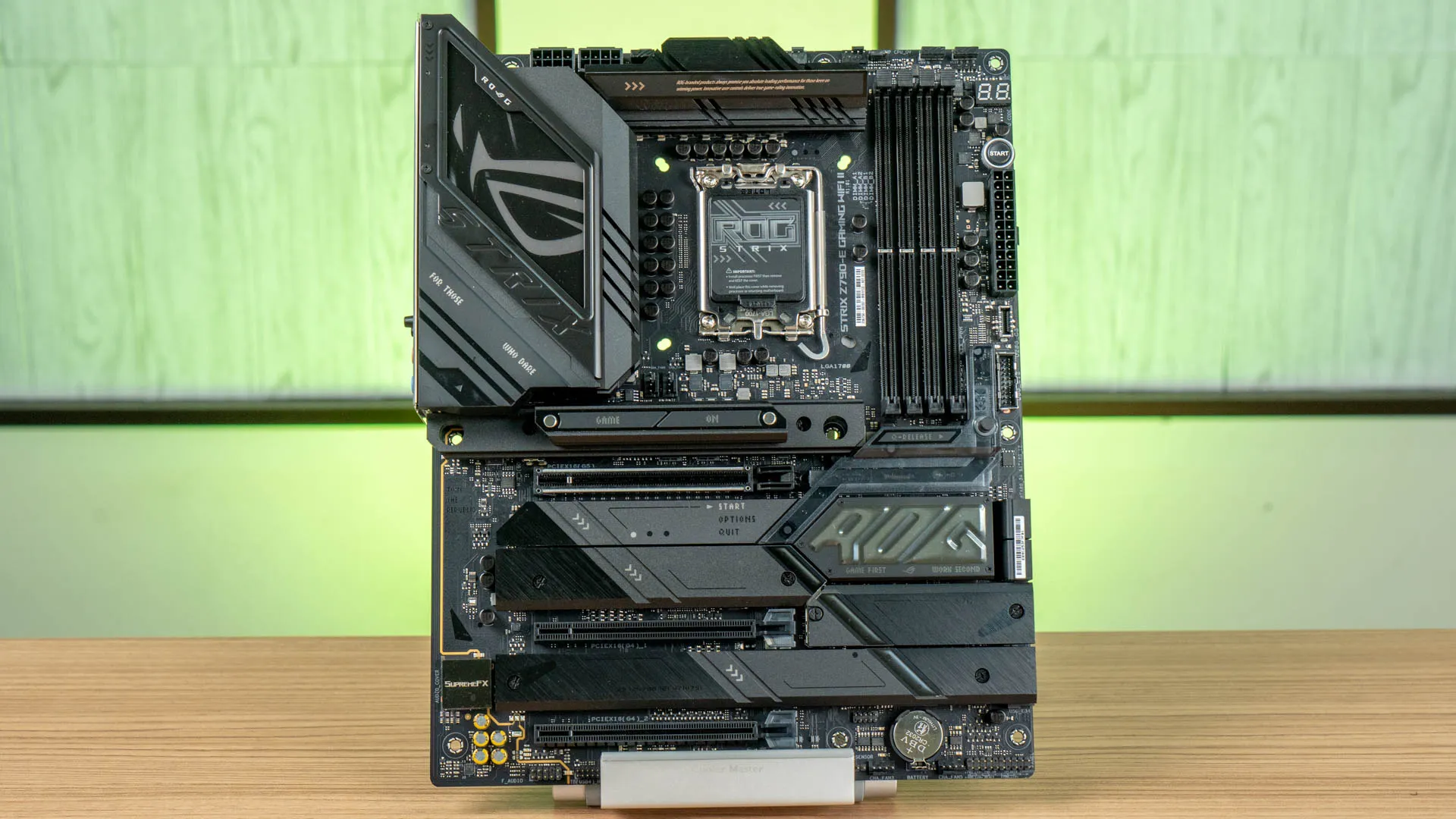 ROG STRIX Z790-F+ i9 13900k+ 64GBメモリ＋M.2 ROG STRIX Z790-F GAMING WIFI II | ROG Strix | Gaming