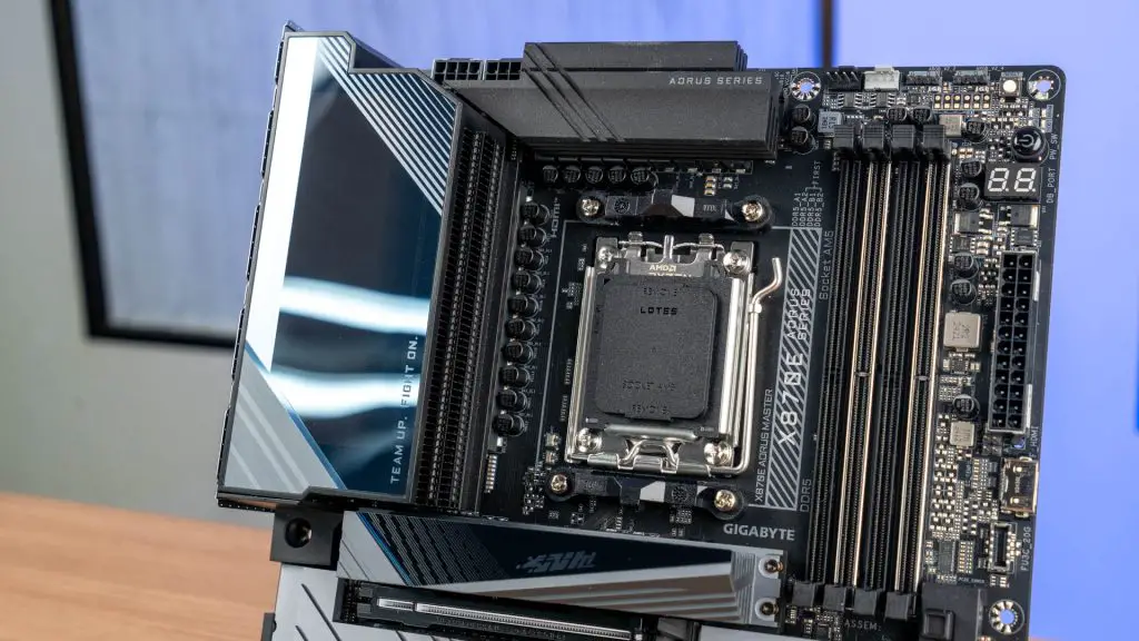 X870E AORUS MASTER 09