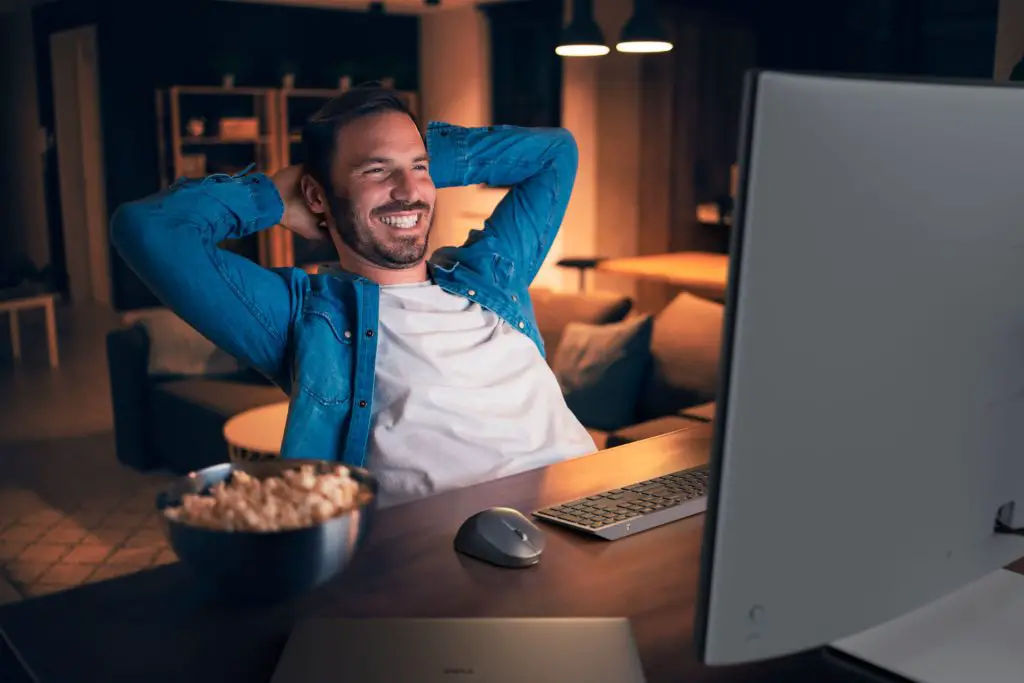 Dell Plus 32 4K QD OLED Monitor Lifestyle 3