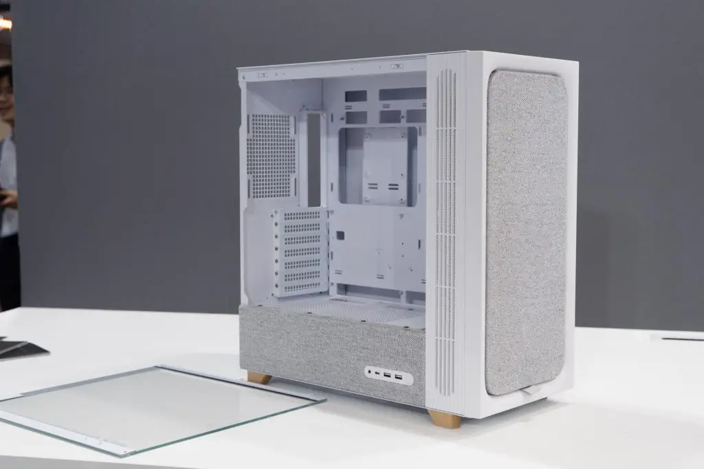 COMPUTEX 2025 TRYX 15