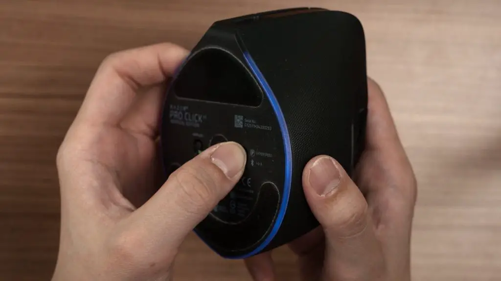 Razer Pro Click V2 Vertical Edition mouse review 18