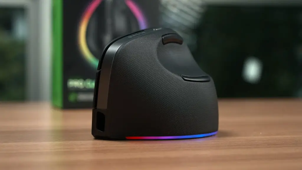 Razer Pro Click V2 Vertical Edition mouse review 24