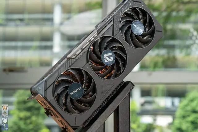 Gigabyte Radeon RX 9060 XT 03