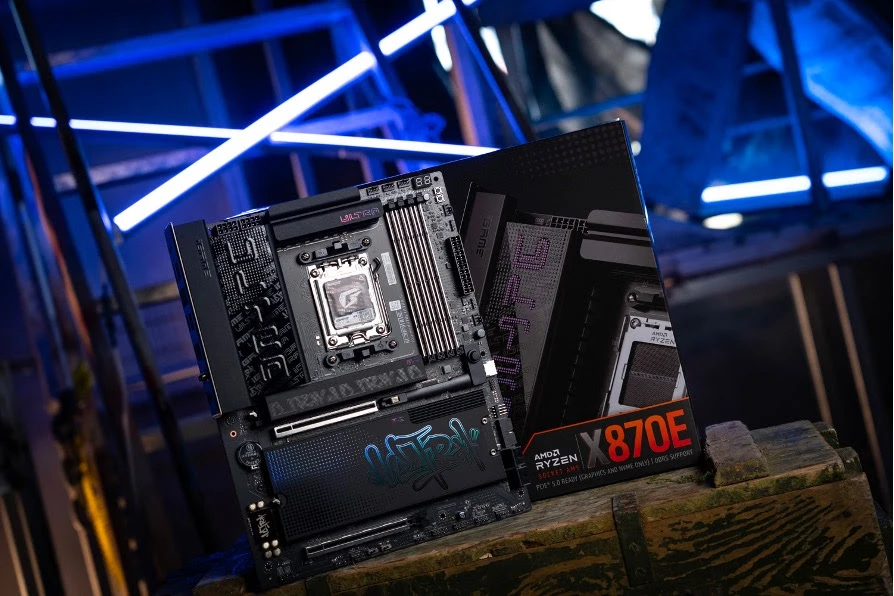 COLORFUL iGame X870E ULTRA S V14 (2)
