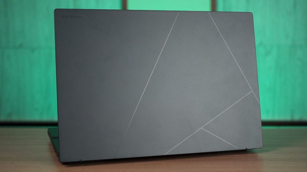 ASUS Zenbook Duo UX8406 review