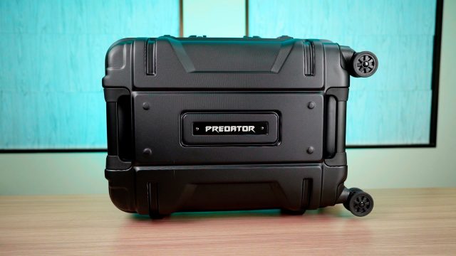Acer Predator Robust Luggage 22inch 02
