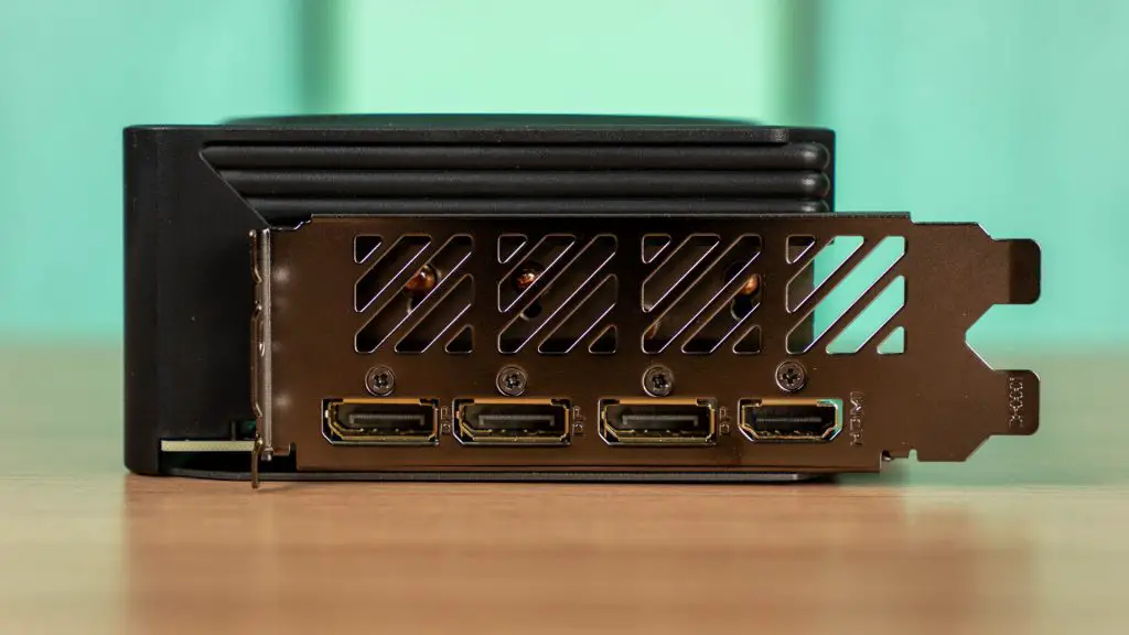Gigabyte GeForce RTX 4070 Ti SUPER 11