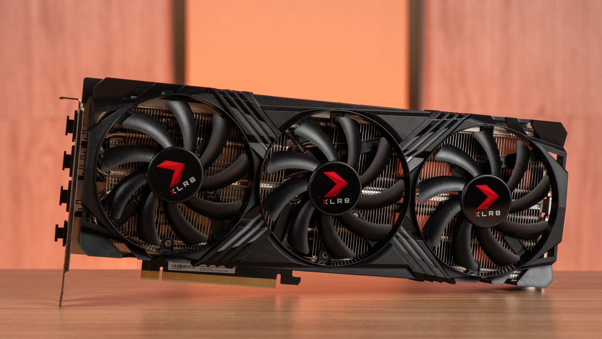 PNY GeForce RTX 4070 SUPER 04