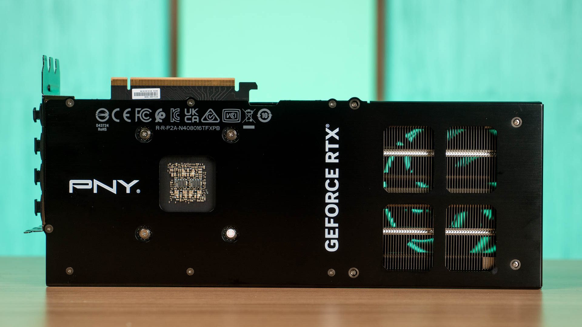 Review PNY RTX 4080 SUPER VERTO OC