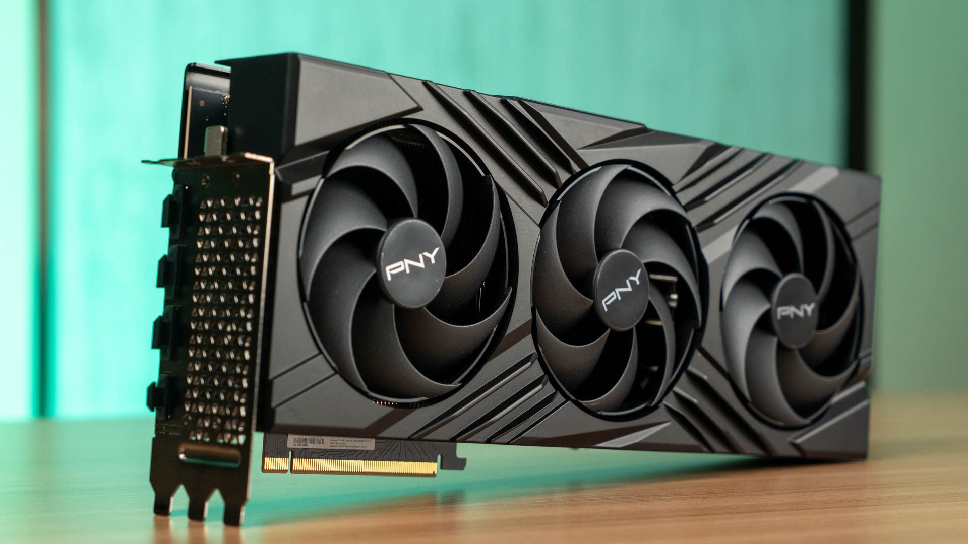 Review PNY RTX 4080 SUPER VERTO OC