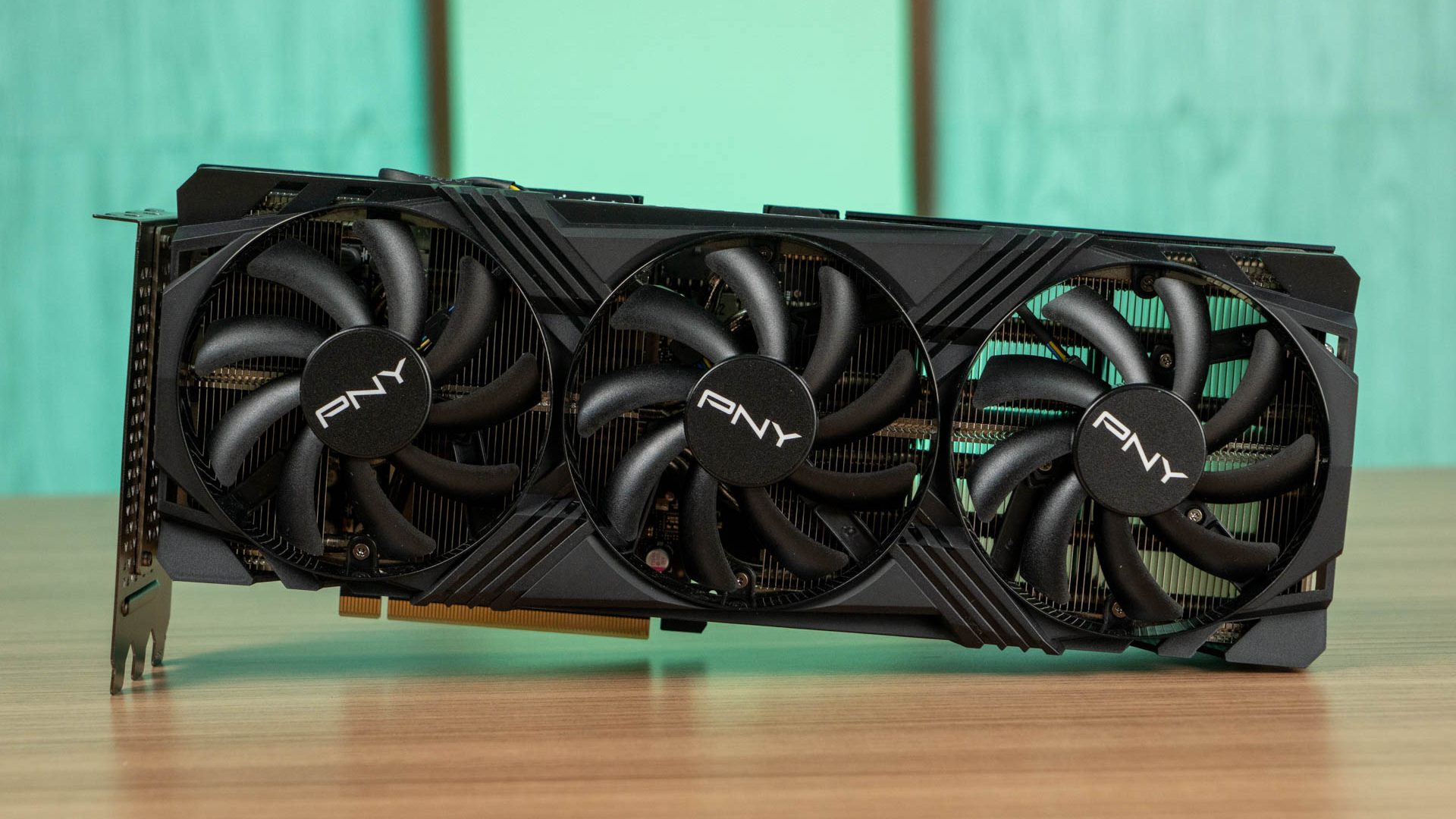 PNY RTX 4070 Ti Super VERTO OC 04