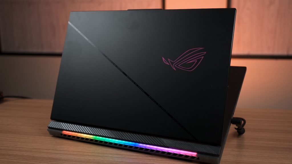 ROG Strix Scar 18 G834J review 2