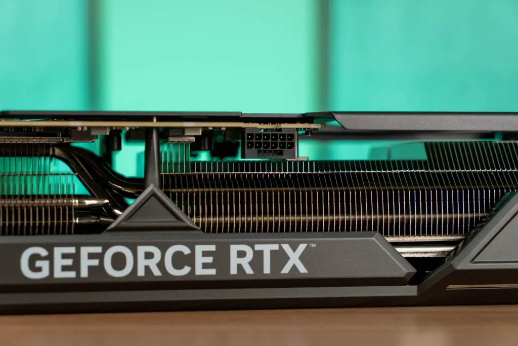 TUF Gaming GeForce RTX 4080 SUPER 09