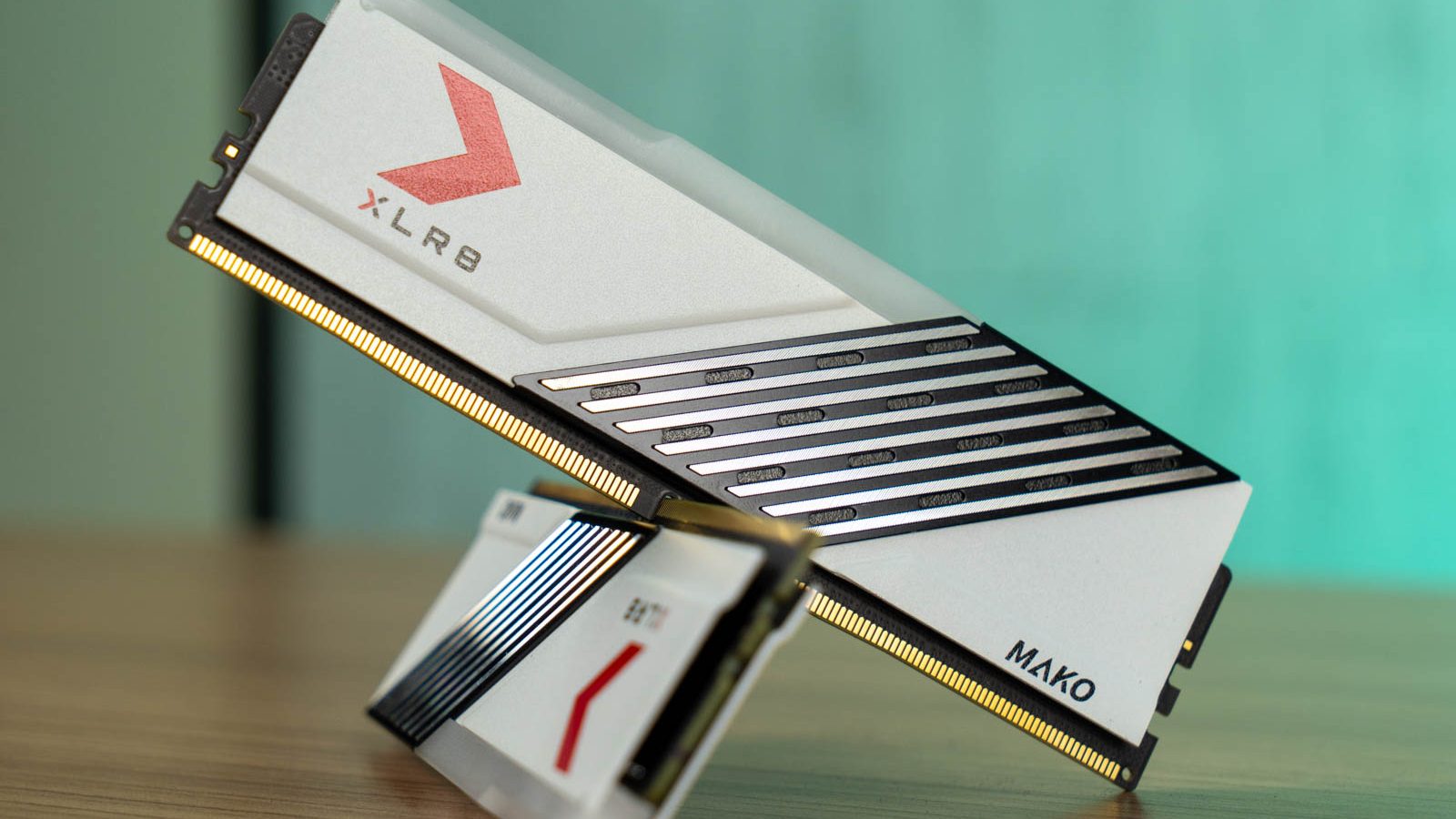 XLR8 Gaming MAKO EPIC X RGB DDR5 6400MHz 09